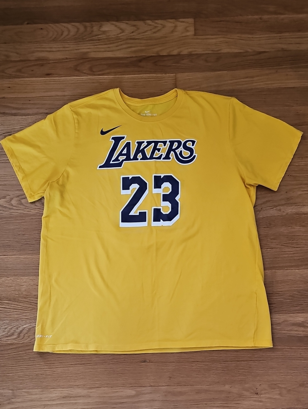 Nike Dri Fit LA Lakers 23 LeBron James  Short Sleeve Yellow TShirt Mens Size XXL